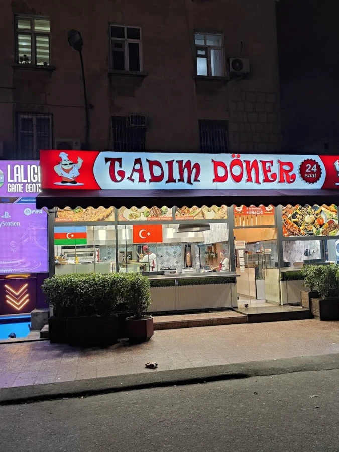 MİN BİR TADIM DÖNƏR (Bakı)