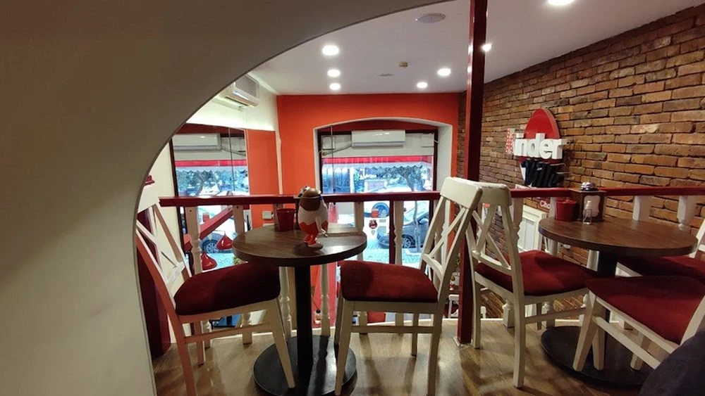KINDER VILLE CAFE (2) (Bakı)