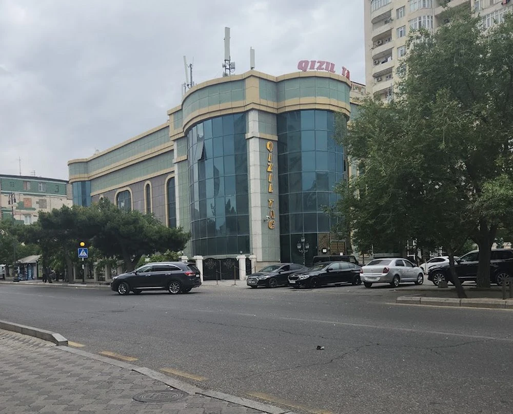 QIZIL TAC ŞADLıQ EVI (Bakı)