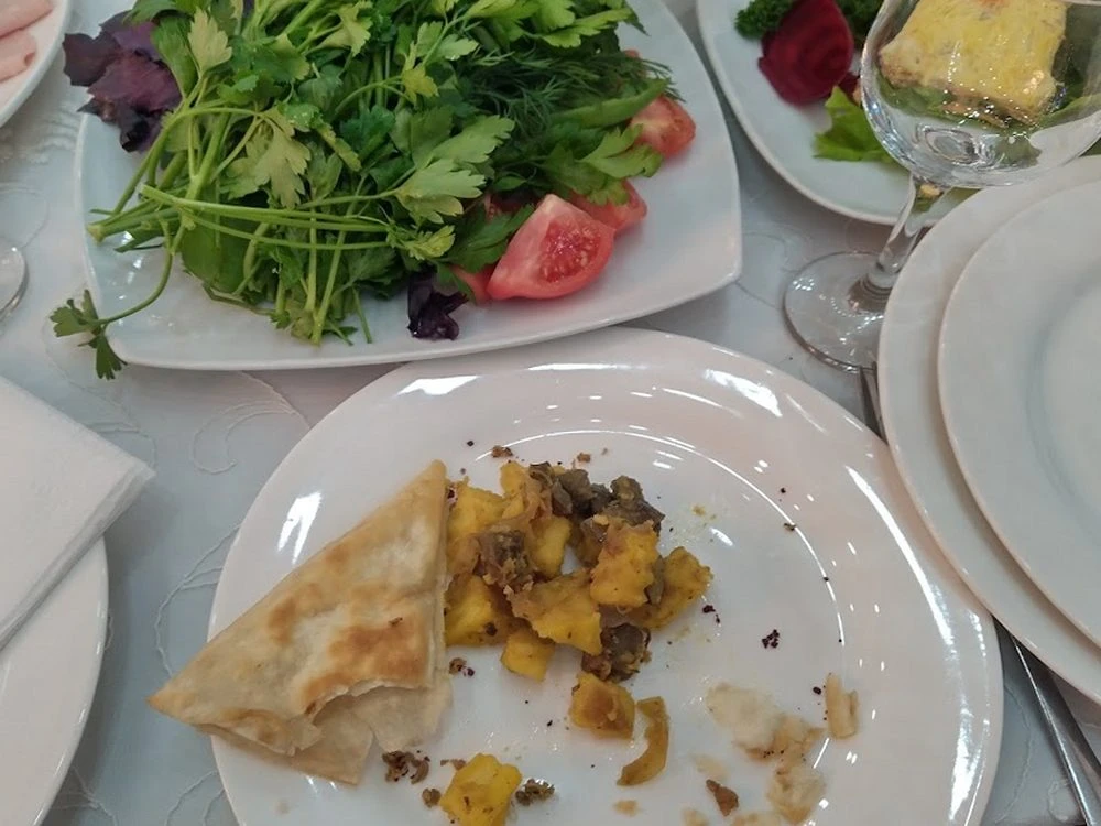 RÖYA ŞADLıQ EVI (Bakı)