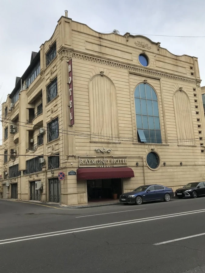 RAYMOND HOTEL (Otellər (bütün)) (Bakı)