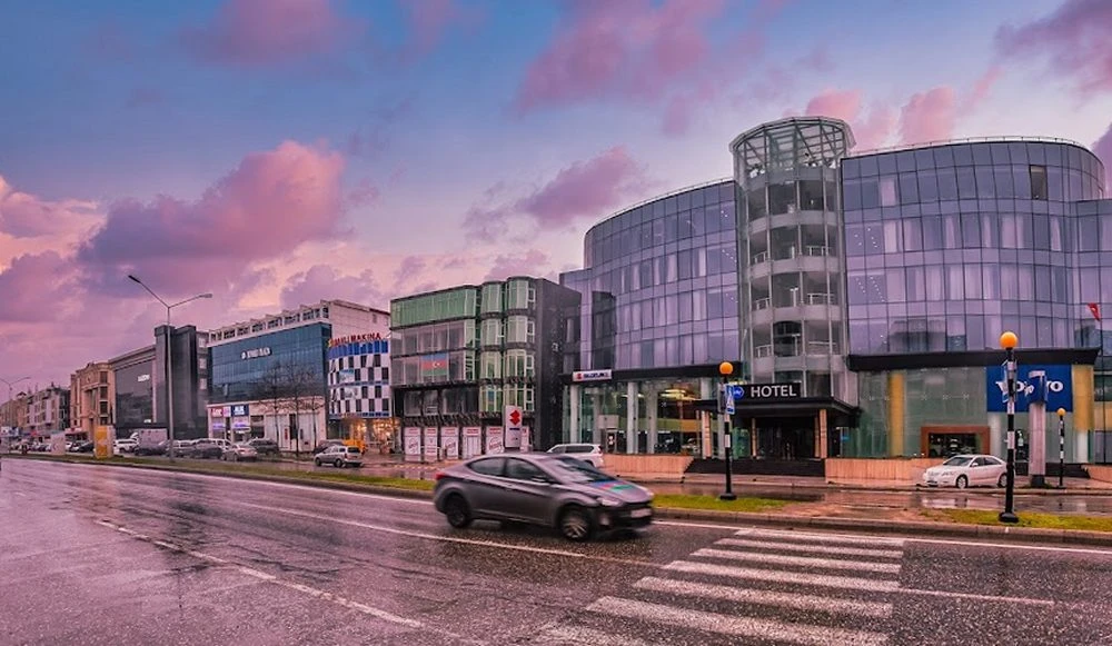 SKY HOTEL (Otellər (bütün)) (Bakı)