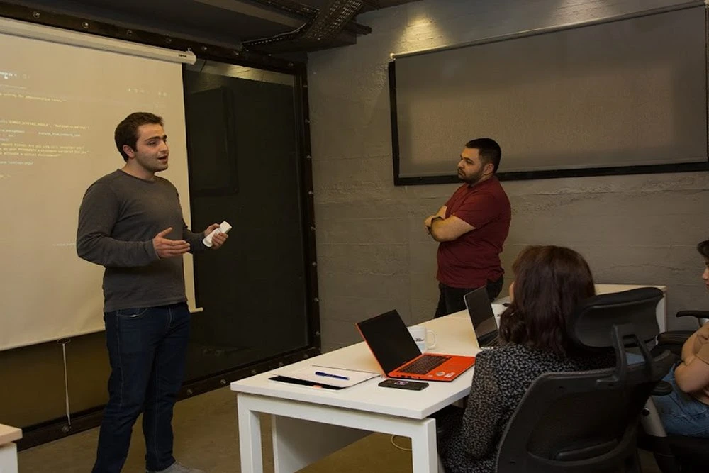 TECH ACADEMY (Bakı)