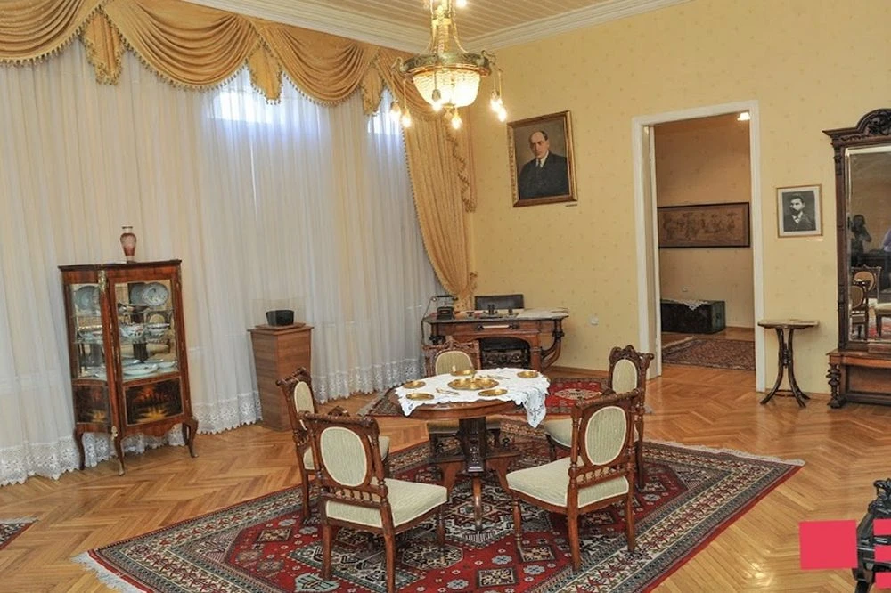 NəRIMAN NəRIMANOV ADıNA XATIRə MUZEYI (Bakı)