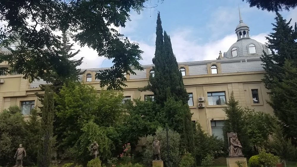 Azərbaycan Dövlət Rəssamliq Akademiyasi Nəzdində Incəsənət Kolleci (Bakı)