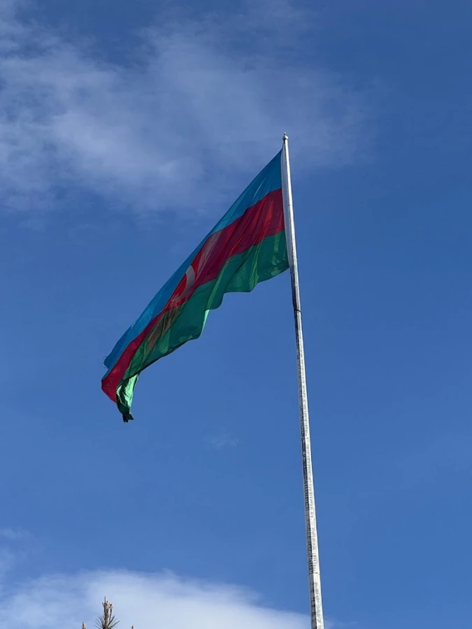 Agdash Bayraq meydani (Cultural recreation places (theaters, cinemas, galleries, parks, gardens, boulevard)) (Baku)