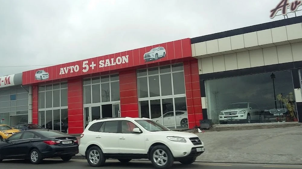 200 avtosalonu (Bakı)