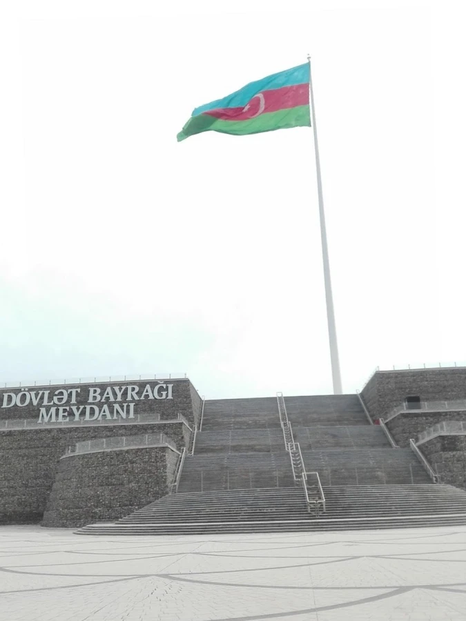 Bayraq Meydanı (Mədəni istirahət yerləri (teatrlar, kinoteatrlar, qalareyalar, parklar, bağlar, bulvar)) (Bakı)