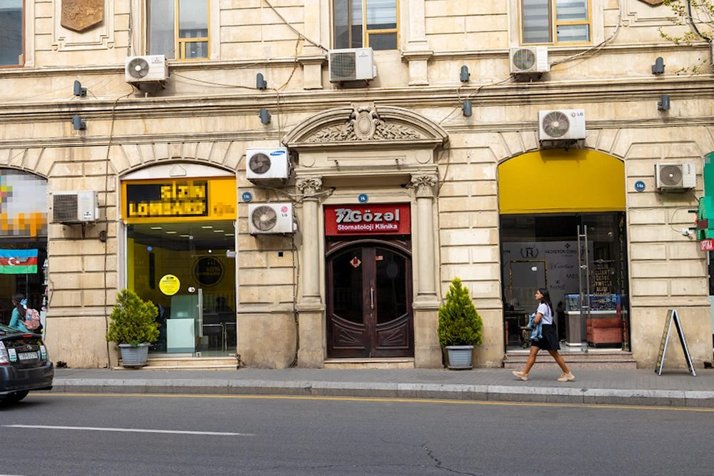 32 Gözəl stomatoloji klinikası (Bakı)