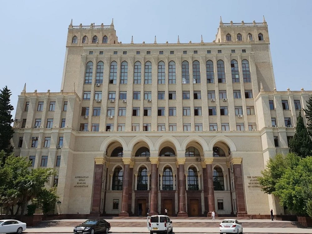 Elmlər Akademiyası (Bakı)