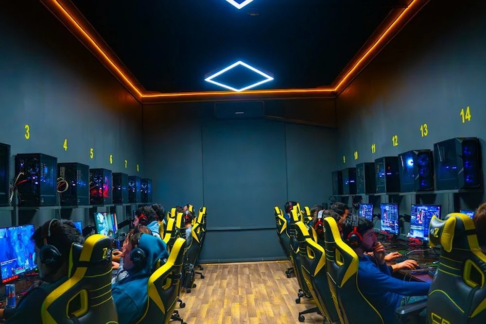 Cyber Arena Baku İnternet klubu