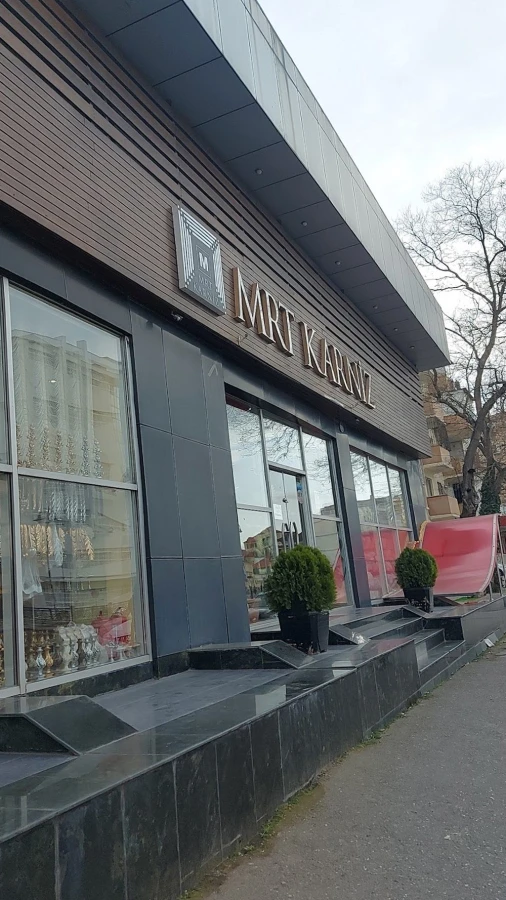 MRT Karniz evi mağazası (Bakı)