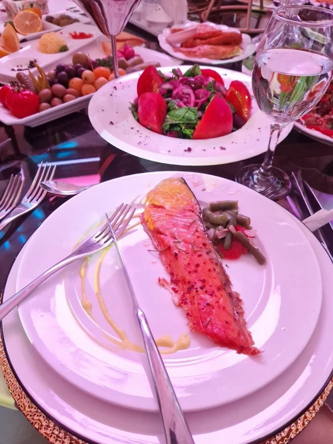 Neolit Holl (Bakı)