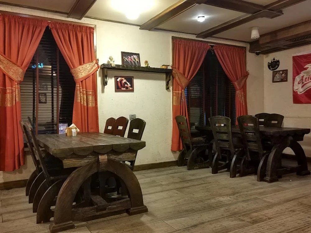 Berloga Pub & Restaurant (Bakı)