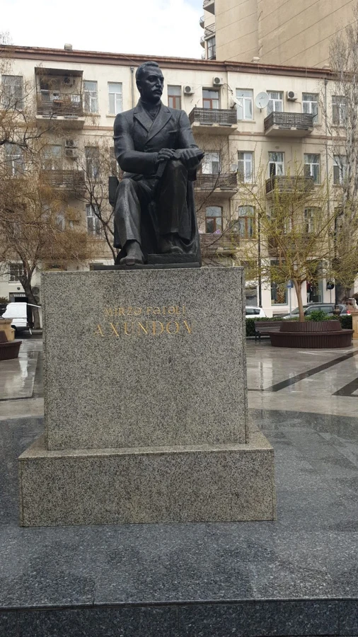 M.F.Axundov bağı (Mədəni istirahət yerləri (teatrlar, kinoteatrlar, qalareyalar, parklar, bağlar, bulvar)) (Bakı)