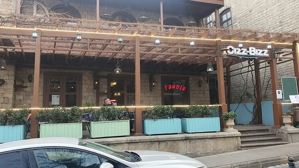 Jiz-biz (Baku)