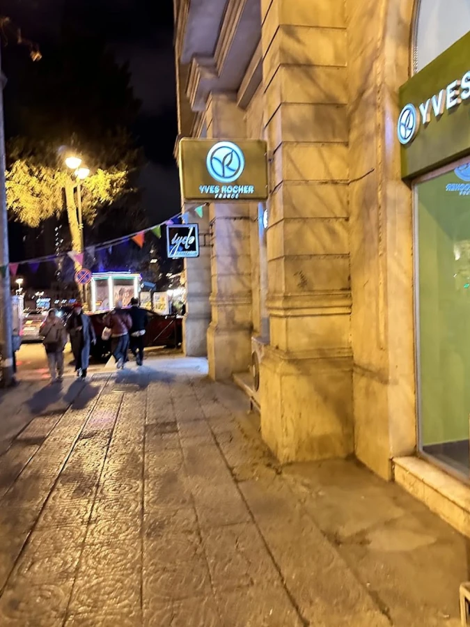 Yves Rocher Perfume Store (Baku)