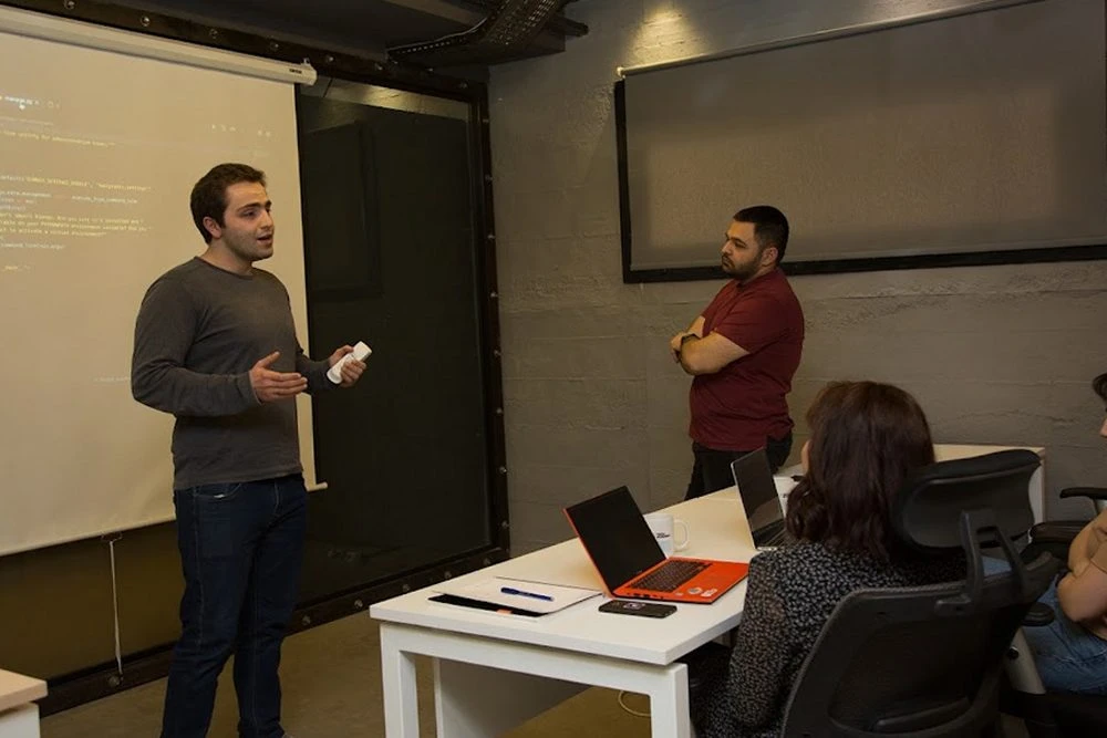 Tech Academy intensiv proqram kursları (Bakı)
