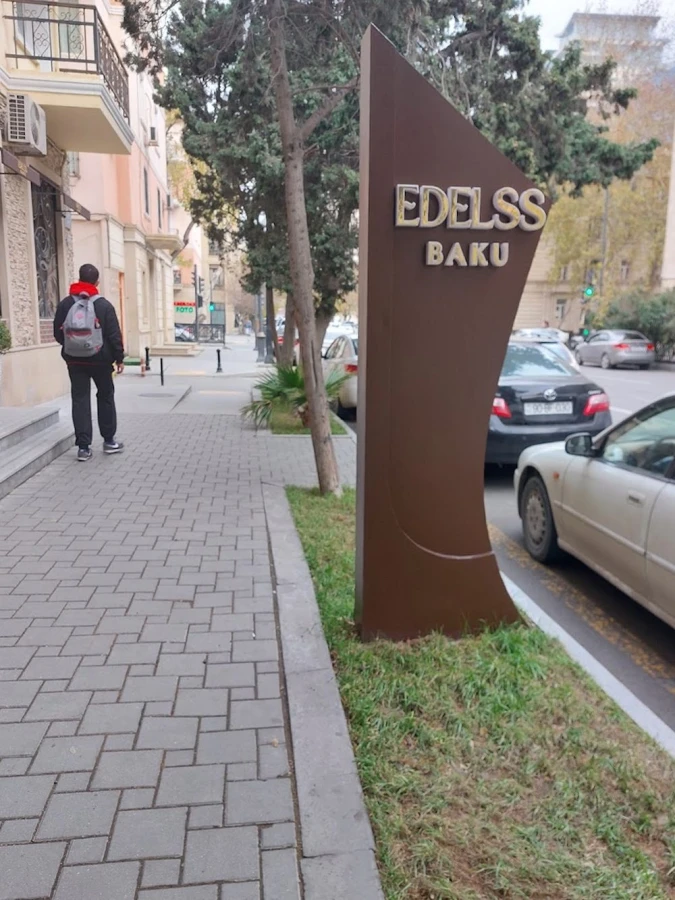 Edelss Baku estetik salonu