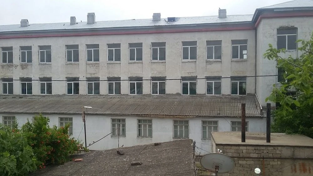 Eynulla Ağayev adına 198№-li tam orta məktəb (Bakı)