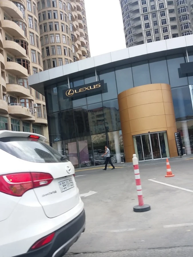 Lexus Baku avtomobil satışı və xidməti