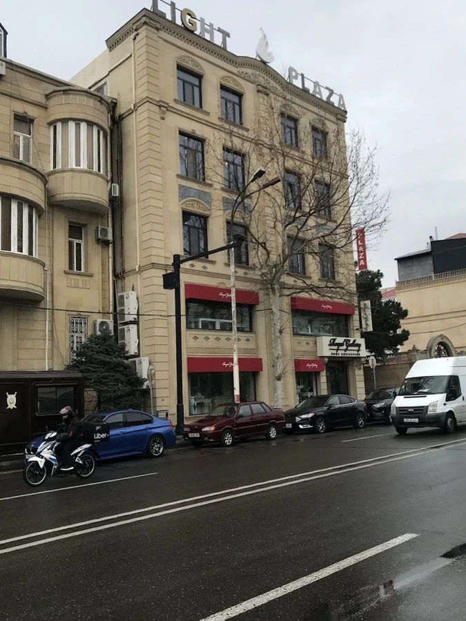 Layt Plaza (Баку)