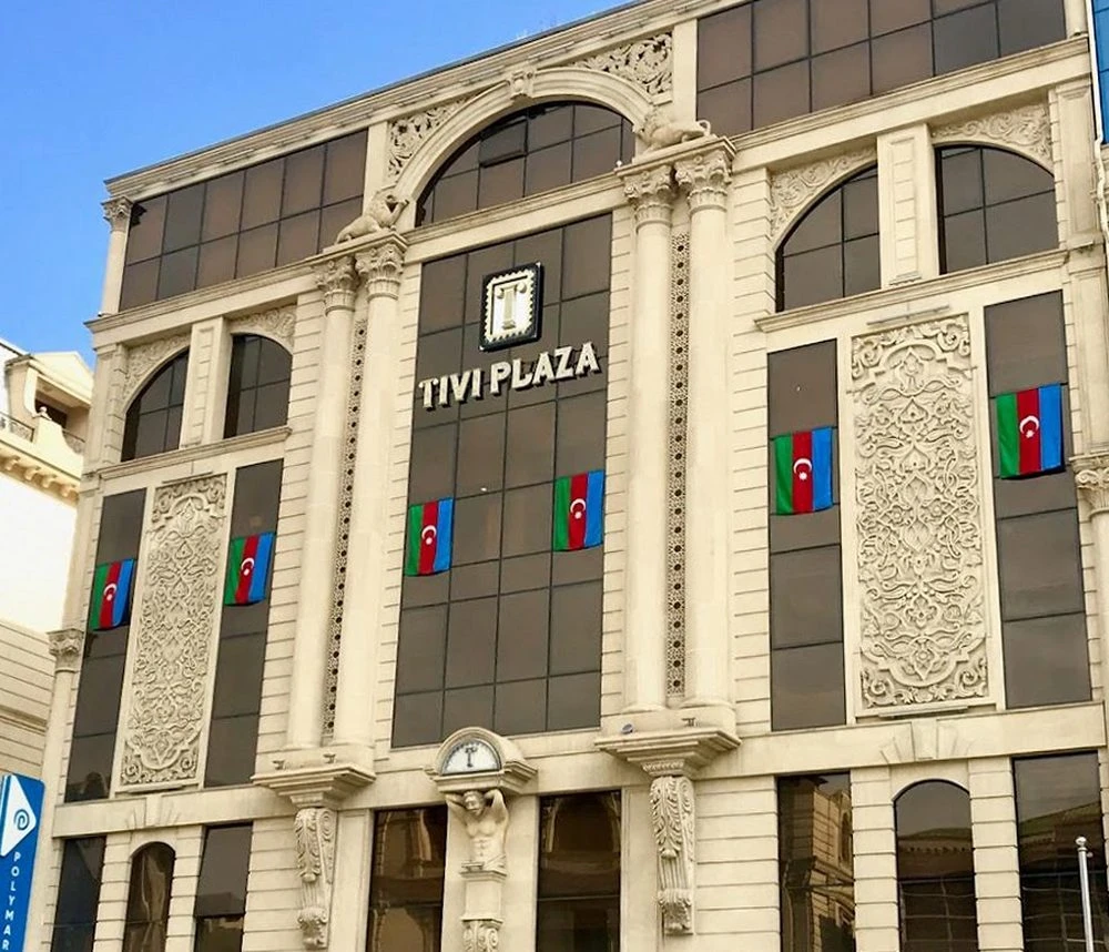 PolyMart şirkəti (Baku)