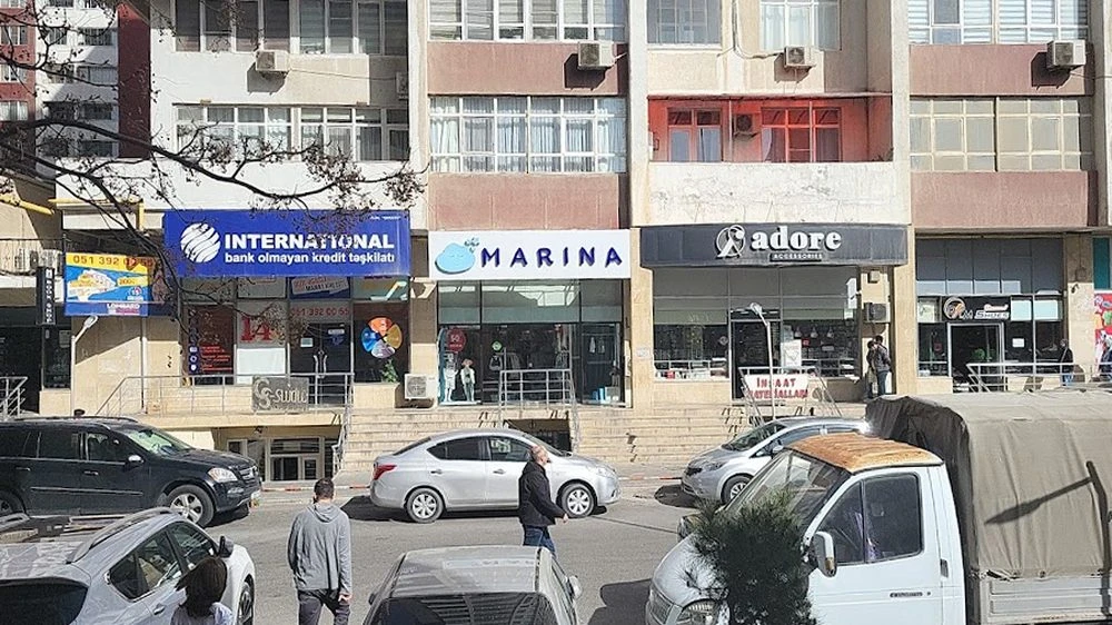 Marina Baby uşaq geyimləri mağazası (Bakı)