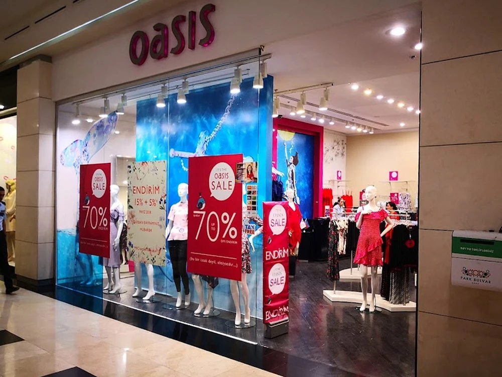 Магазин женской одежды Oasis (Баку)
