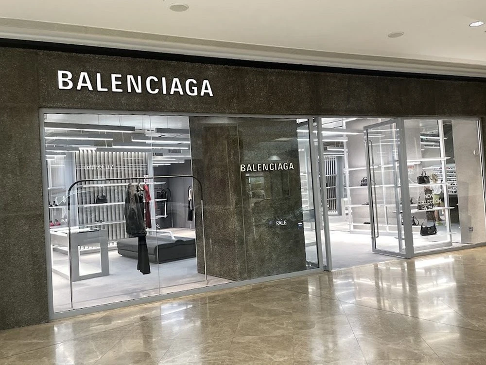 BALENCIAGA (Баку)