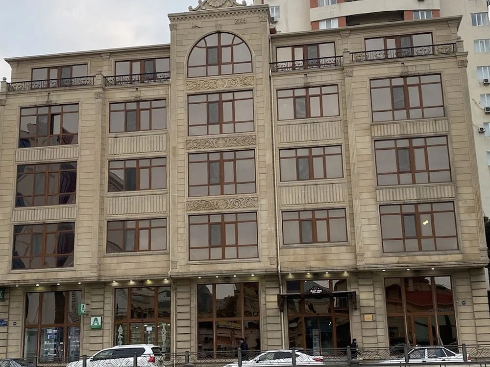 Alp Inn (Baku)