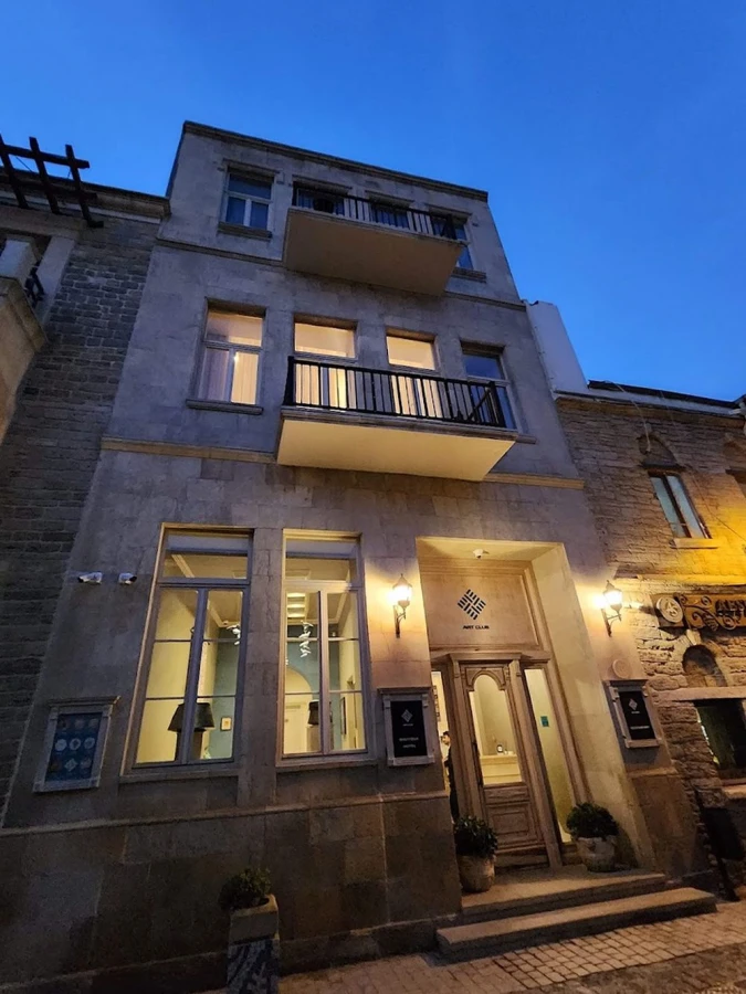 ART Hotel (Baku)