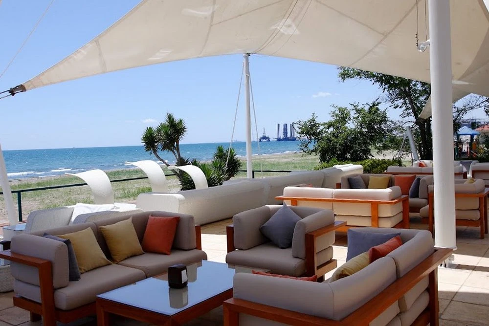 The Crescent Beach & Leisure Resort (Bakı)