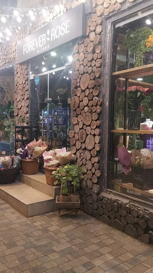 Forever Rose gül salonu (Bakı)