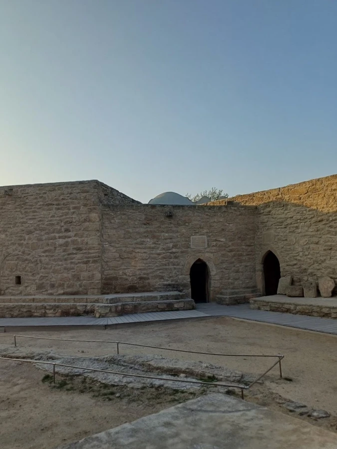 ATƏŞGAH DöVLəT TARIX-MEMARLıQ QORUğU (Bakı)