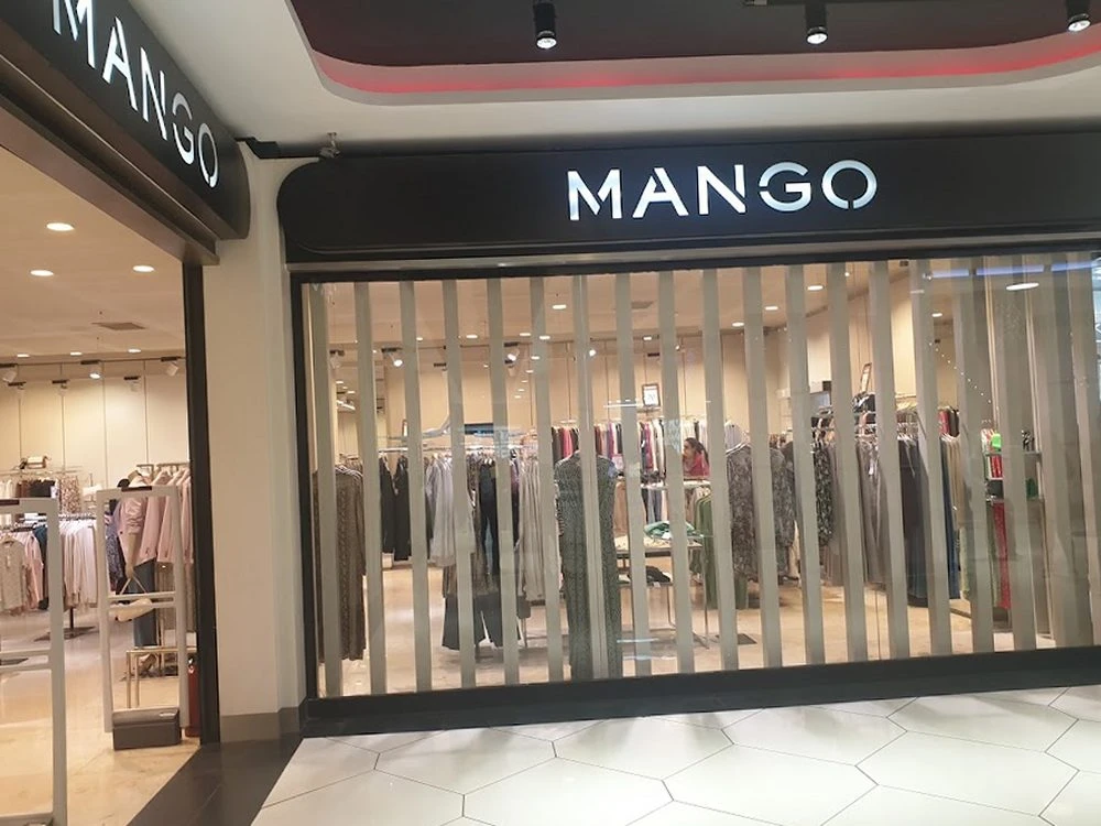 Mango clothing store (Baku)