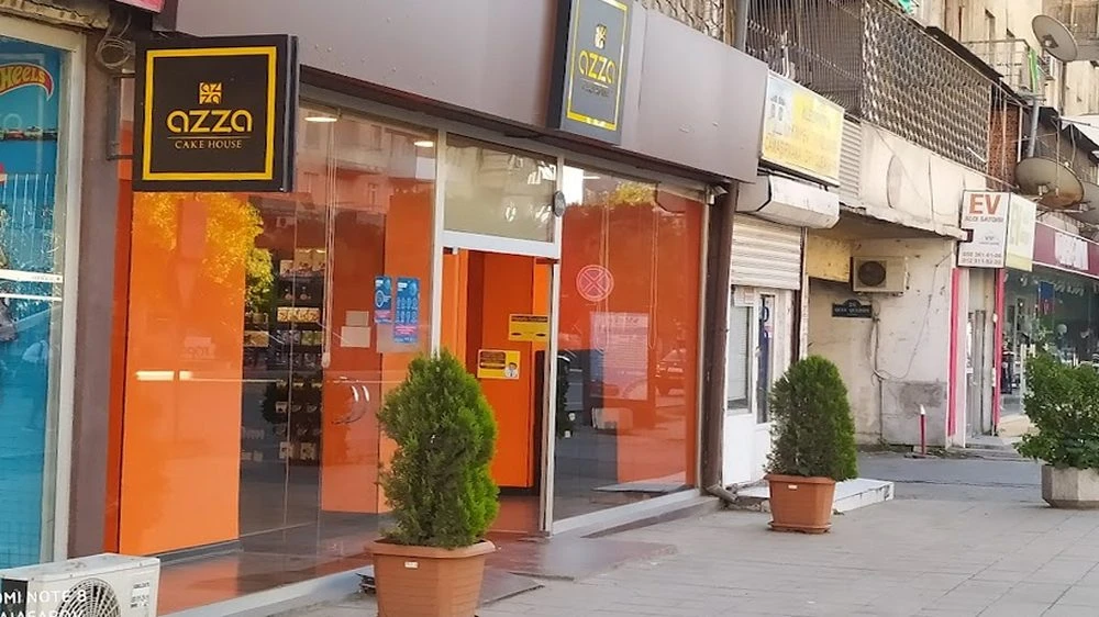 Azza şirniyyat mağazası (Bakı)