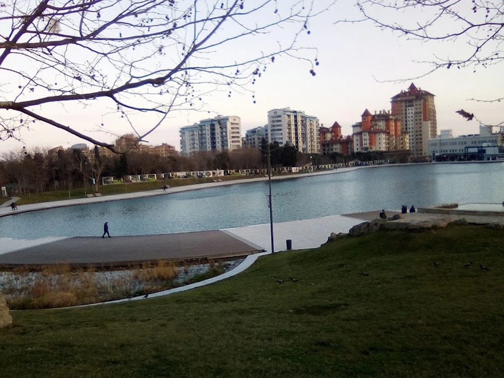 Парк Дədə Горгуд (Баку)