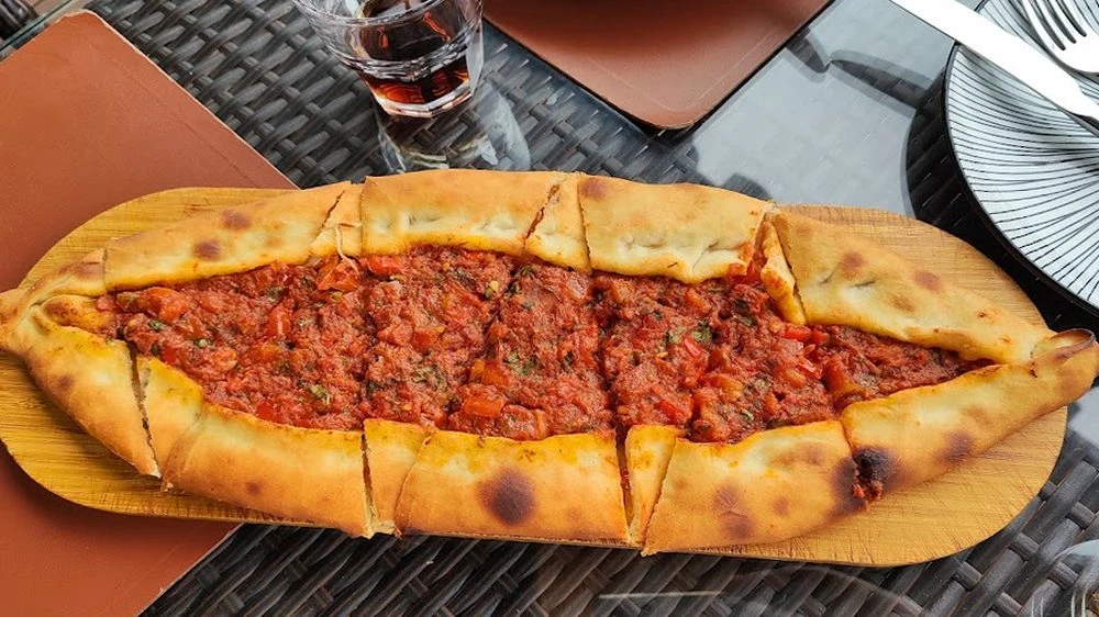 Ləziz Manqal (Bakı)
