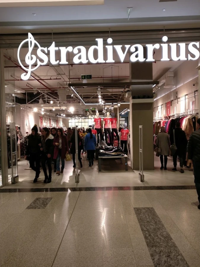 STRADIVARIUS (Баку)