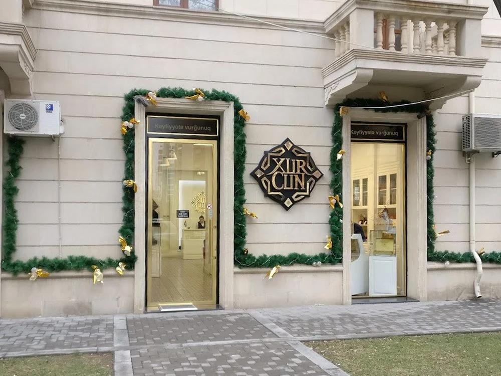 Xurcun quru meyvələr mağazası (Bakı)