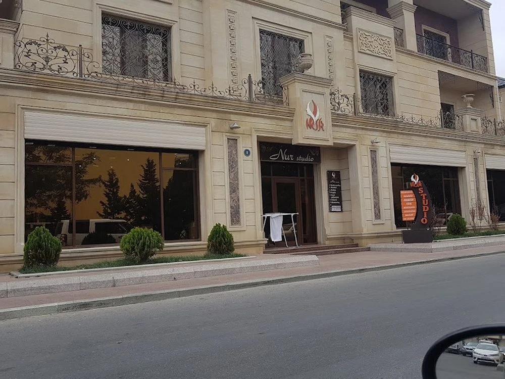 Nur Studio gözəllik salonu (Bakı)