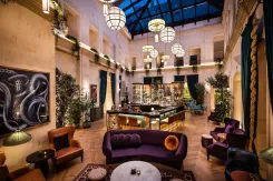 Latitude & Longitude Bar Lounge (Bakı)