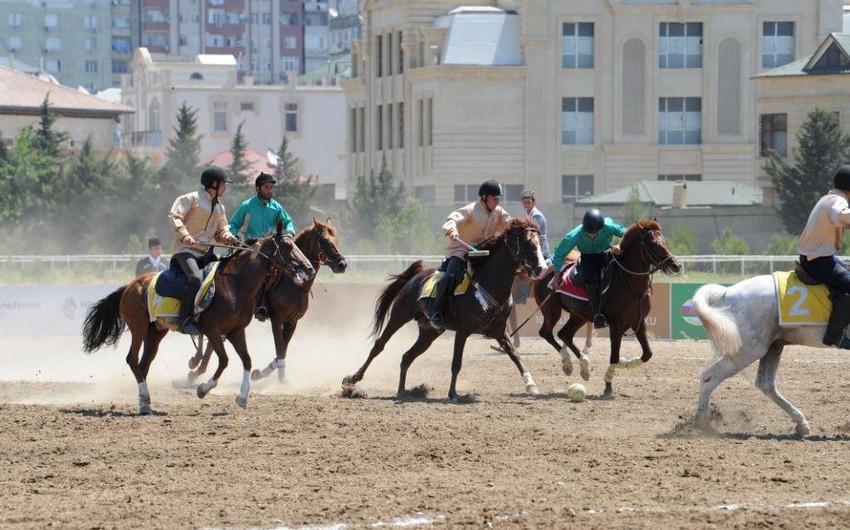 Cıdır meydanı və atçılıq