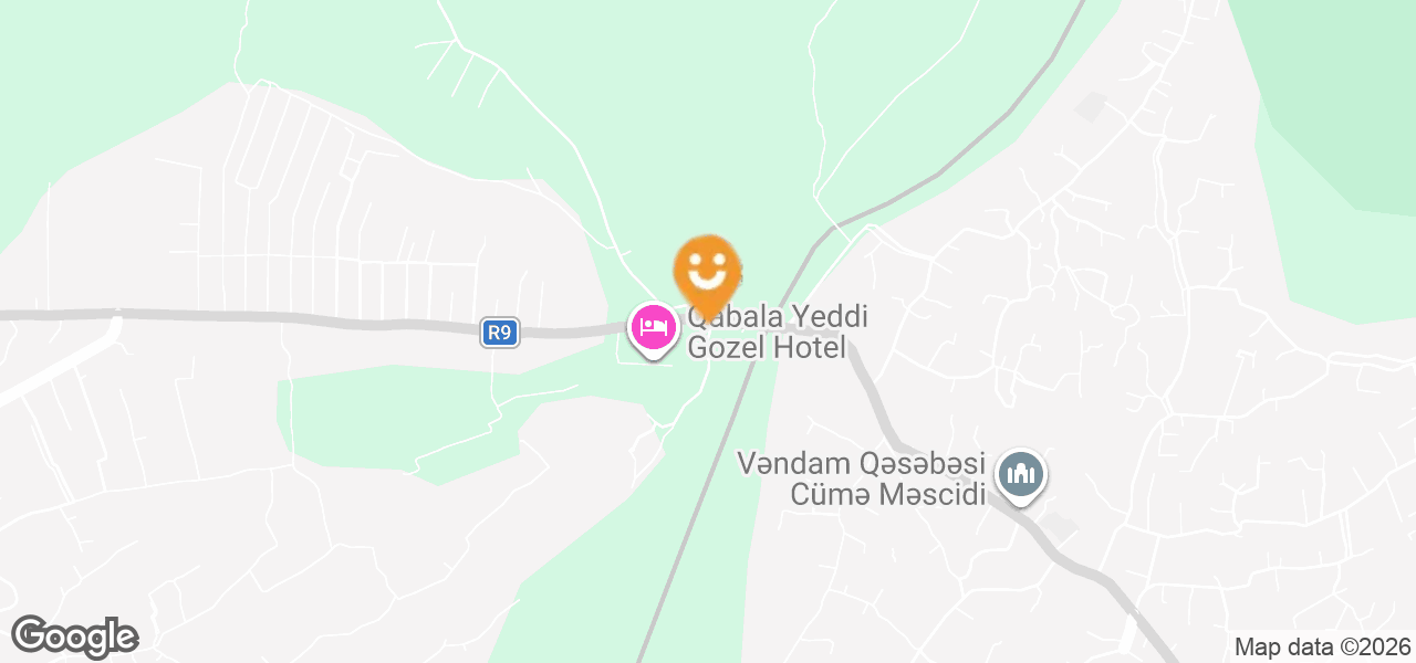 Azərbaycan xalçalarının satış və sərgi salonu (Şəki)
